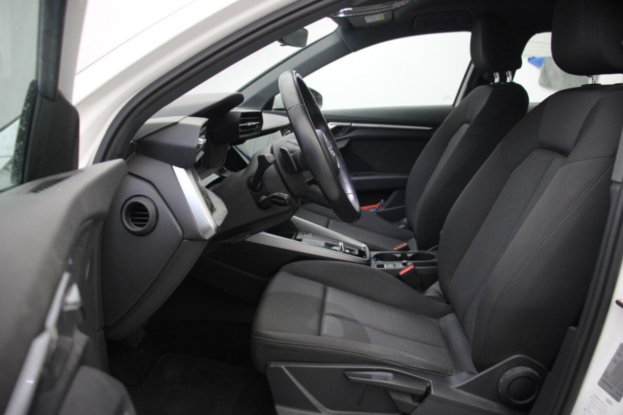 Audi A3 Limousine 30 TFSI Pro Line Automaat - Digitaal Cockpit, Carplay, Navi, Cruise