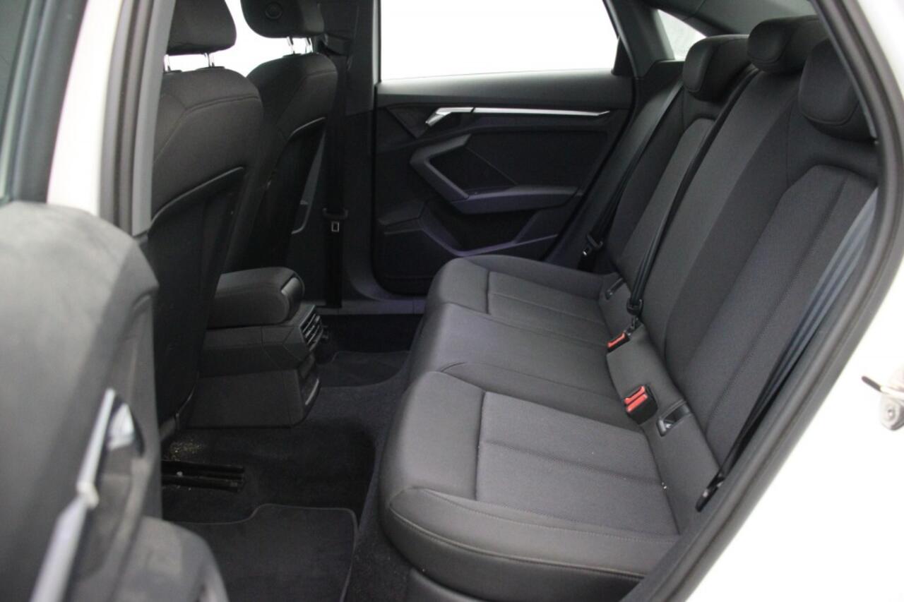 Audi A3 Limousine 30 TFSI Pro Line Automaat - Digitaal Cockpit, Carplay, Navi, Cruise