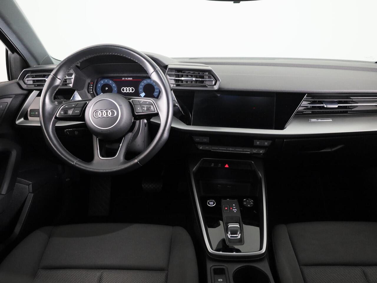 Audi A3 Limousine 30 TFSI Pro Line 110pk S-tronic | Stoelverwarming | 18 inch Lichtmetalen velgen | Cruise controle | Navigatie via App