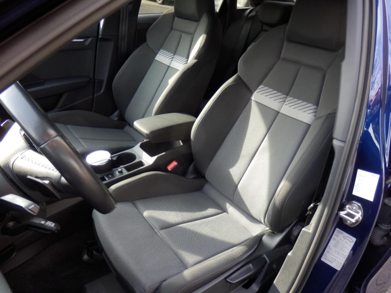 Audi A3 Limousine 35 TFSI Bns edition I Comfort stoelen I Afn. trekhaak I