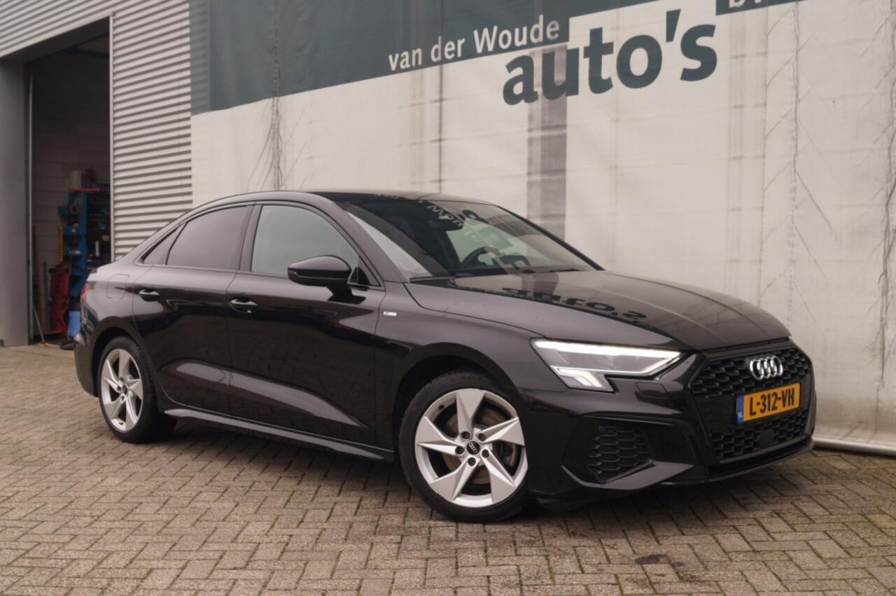 Audi A3 Limousine 30 TFSI Automaat S-Line Edition -NAVI-ECC-LED-