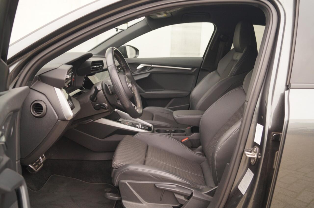 Audi A3 Sportback 30 TFSI Automaat S-Line Edition -NAVI-ECC-PDC-