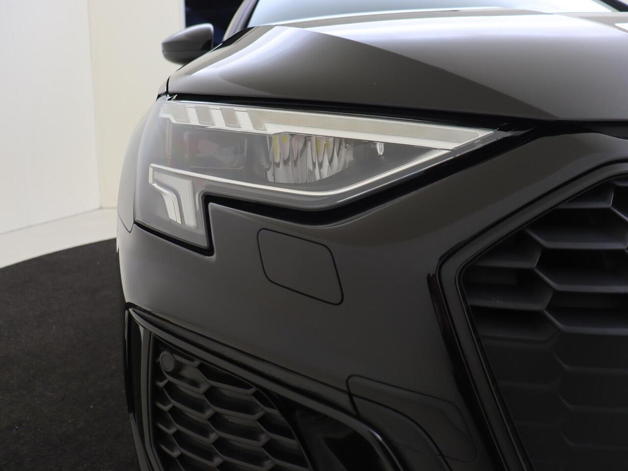 Audi A3 Limousine 35 TFSI S edition | Bang & Olufsen | Parkeersensoren achter | Audi virtual cockpit plus | Cruise control | CarPlay | Navigatie Plus |