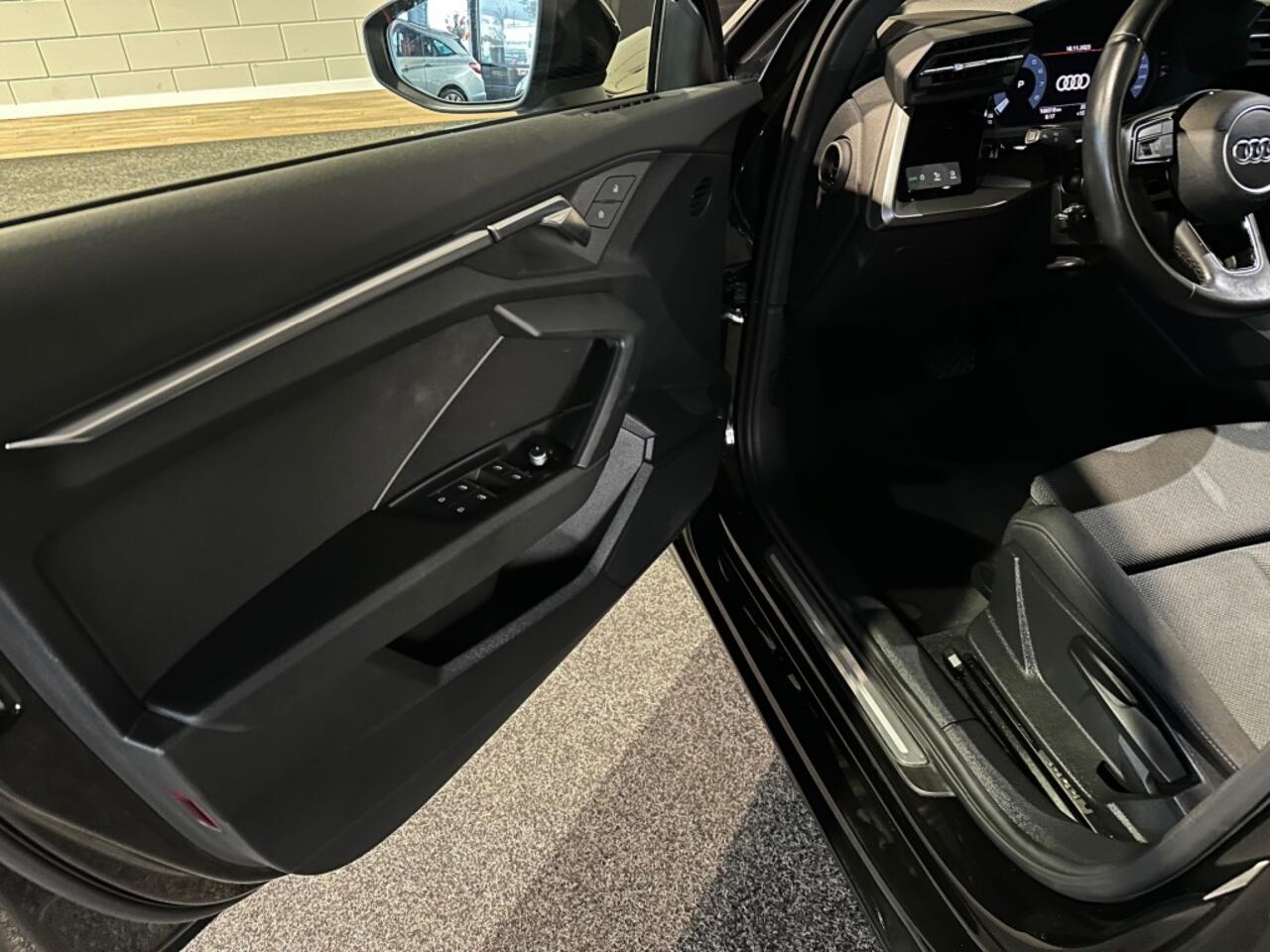 Audi A3 30 TFSI ADV EDITION AUT. l LED l NAVI l VIRTUAL l SENSOREN l