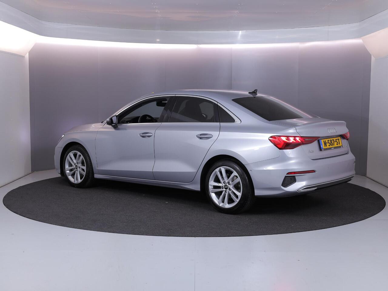 Audi A3 Limousine 30 TFSI Advanced edition 110 pk S-tronic | Navigatie | Parkeersensoren (Park assist) | Apple Carplay/Android Auto | Stoelverwarming |