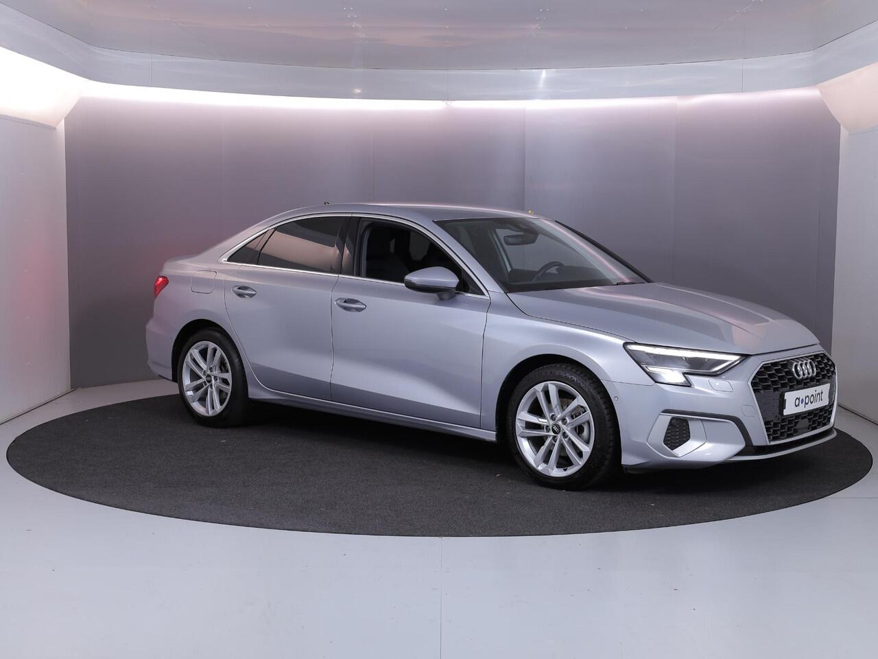 Audi A3 Limousine 30 TFSI Advanced edition 110 pk S-tronic | Navigatie | Parkeersensoren (Park assist) | Apple Carplay/Android Auto | Stoelverwarming |