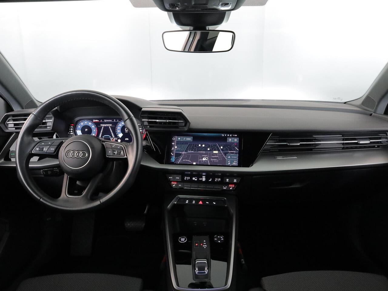 Audi A3 Limousine 30 TFSI Advanced edition 110 pk S-tronic | Navigatie | Parkeersensoren (Park assist) | Apple Carplay/Android Auto | Stoelverwarming |