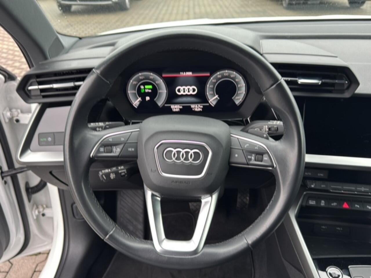 Audi A3 40 TFSIe ADVANCED PDC/ACC/STOELVERW/NAVI