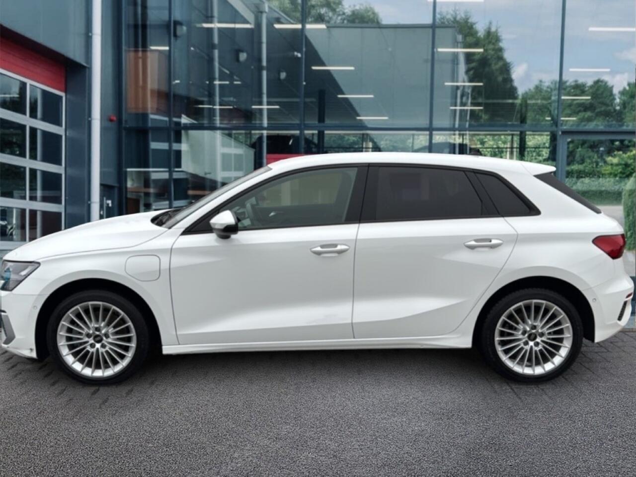 Audi A3 40 TFSIe ADVANCED PDC/ACC/STOELVERW/NAVI