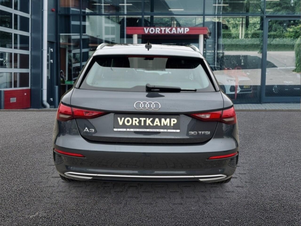 Audi A3 30 TFSI ADVANCED ACC/STOELVERW/NAVI/E-KLEP/PDC