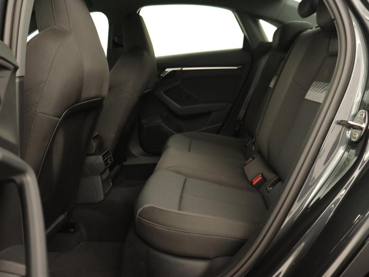 Audi A3 30 TFSI Advanced edition | Full LED | Navigatie | Carplay | Cruise control | Virtual cockpit | Automaat | LMV 17 inch