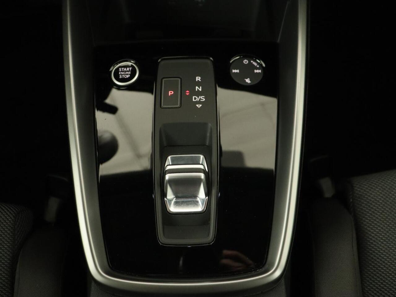 Audi A3 30 TFSI Advanced edition | Full LED | Navigatie | Carplay | Cruise control | Virtual cockpit | Automaat | LMV 17 inch