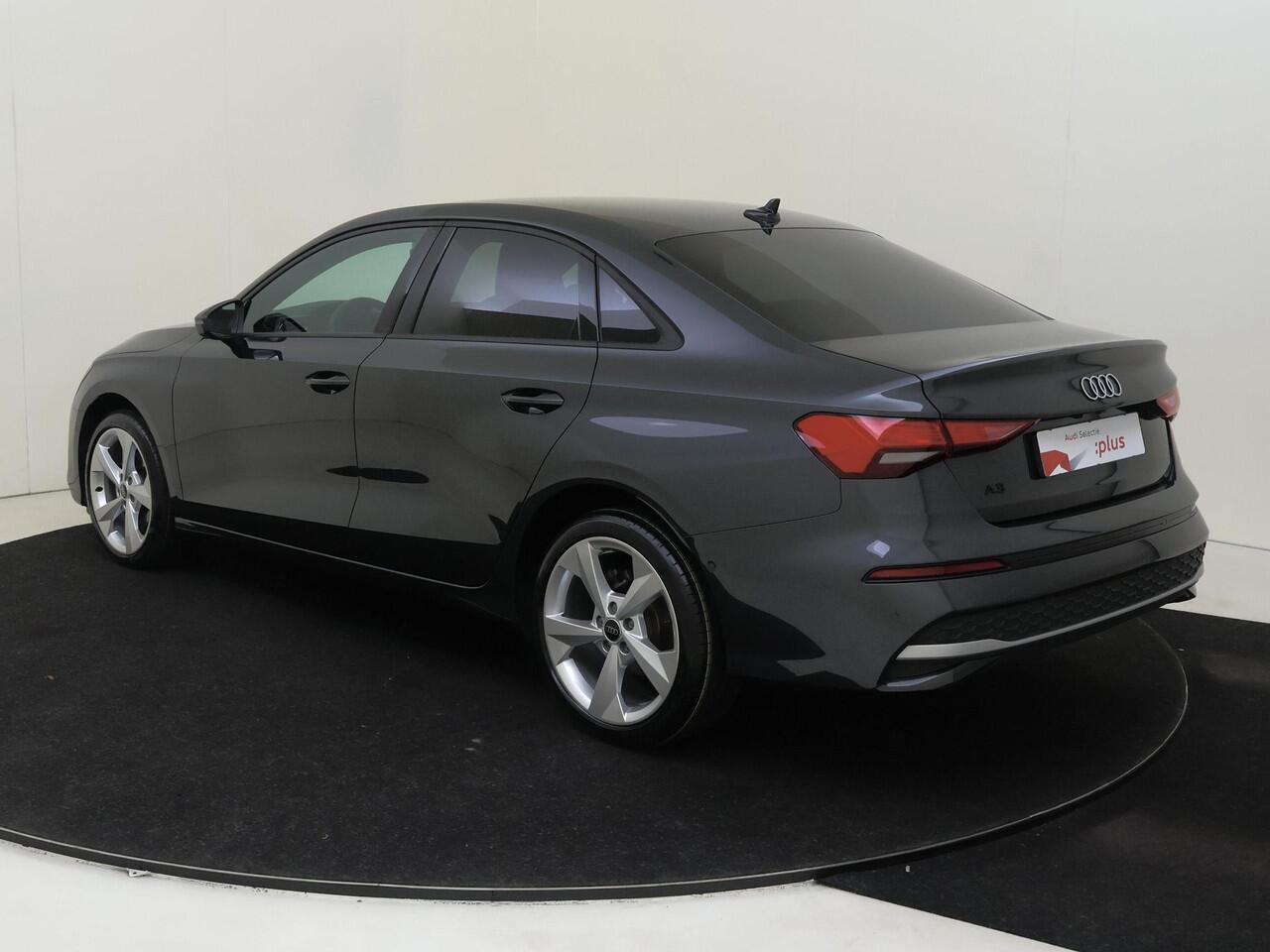 Audi A3 Limousine 30 TFSI Advanced edition | Parkeerasisstent | Keyless | Achteruitrijcamera | Stoelverwarming | Adaptieve cruise control | Virtual cockpit Plus | Navigatie Plus |