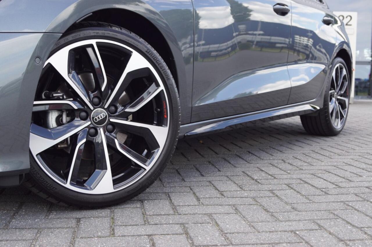 Audi A3 Sportback 35 TFSI S-Tronic S-Line facelift/ Panodak/ 19Inch LM/Camera