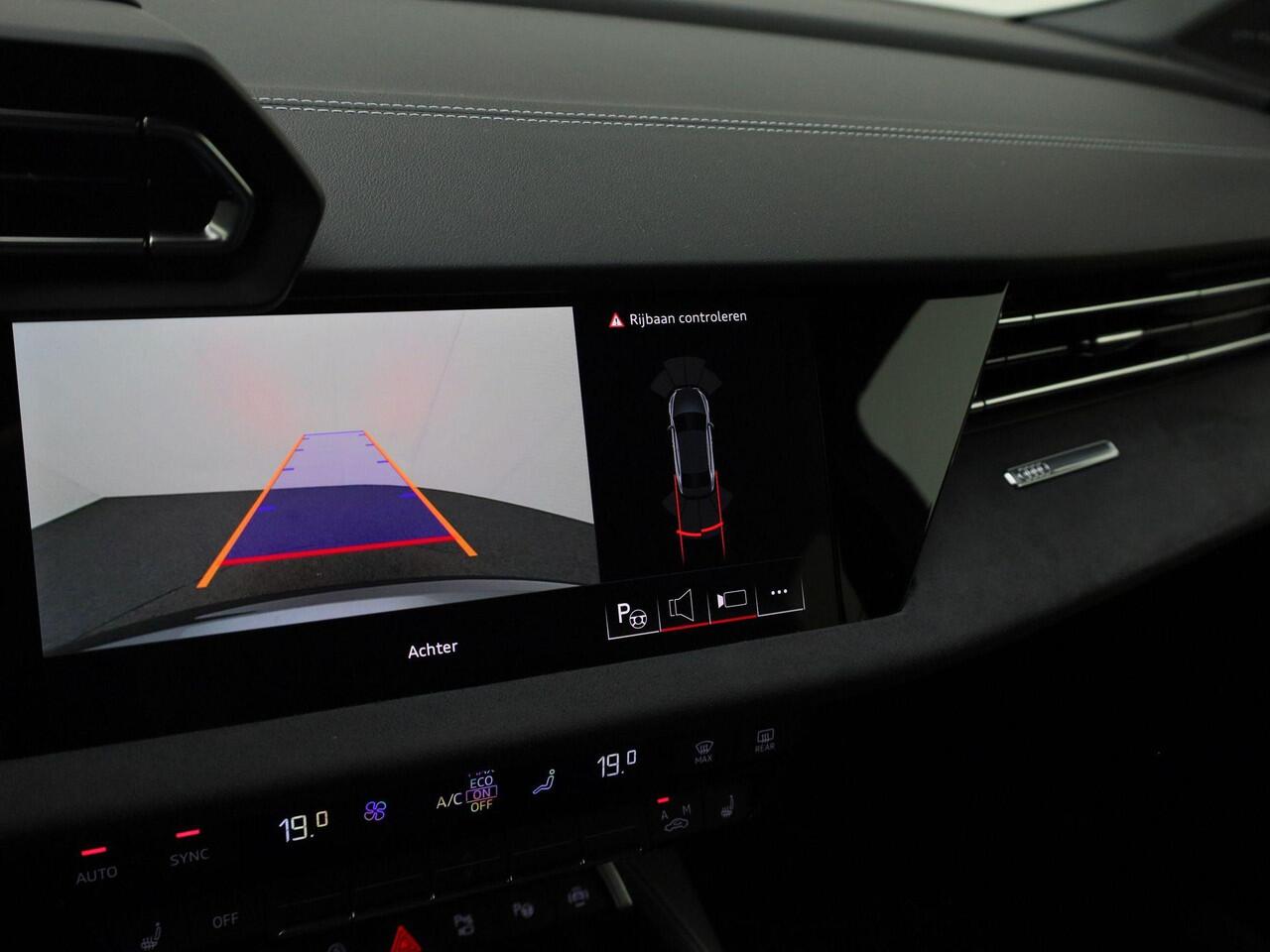 Audi A3 Limousine 35 TFSI/150PK S-tronic S Line · Sonos · Head-up display · Apple/Android · Leder/Alcantara · Camera · Garantie tot augustus 2029 of 100.000km