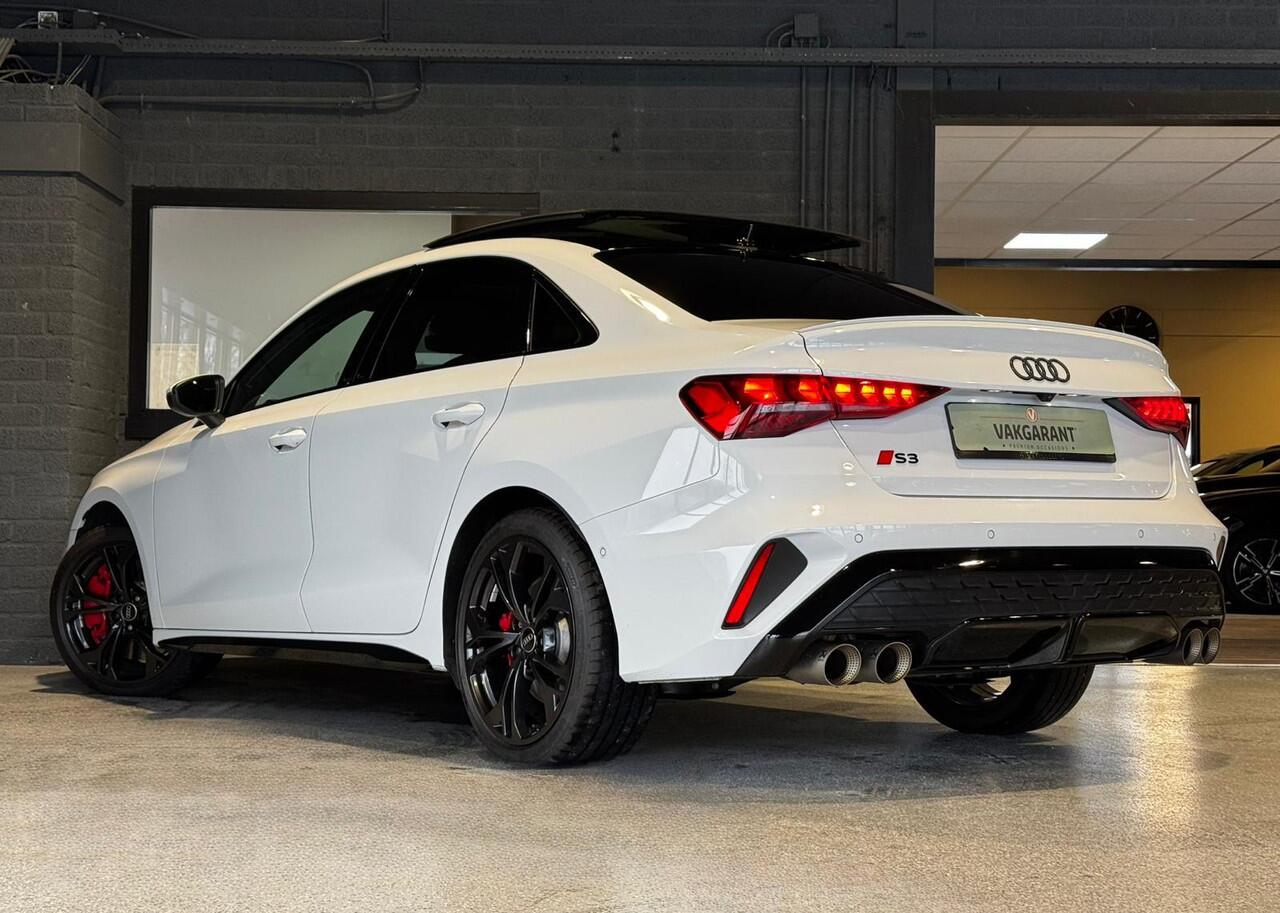 Audi A3 Limousine 2.0 TFSI S3 quattro |Pano |Akrapovic |SONOS |Alcantara |Sfeer |Camera |ACC