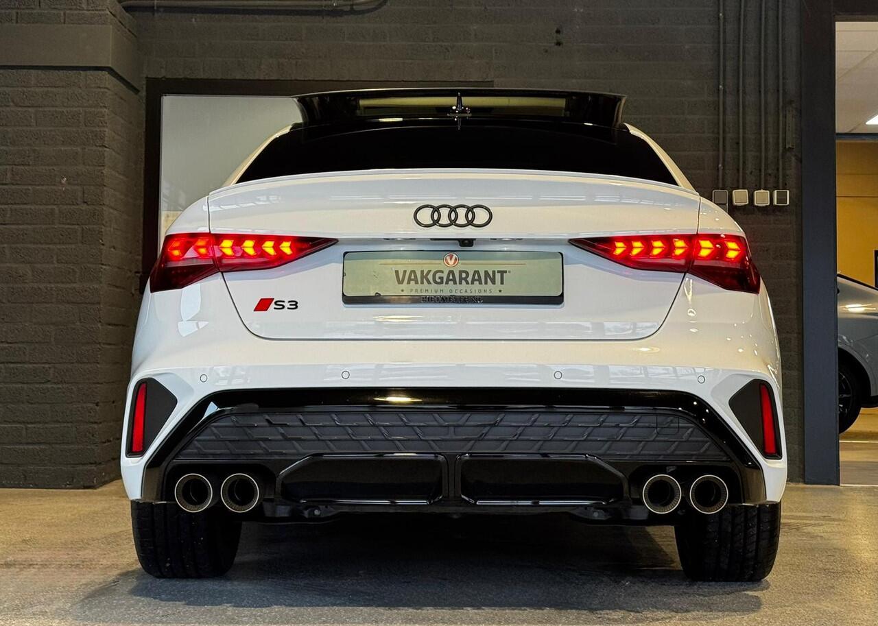 Audi A3 Limousine 2.0 TFSI S3 quattro |Pano |Akrapovic |SONOS |Alcantara |Sfeer |Camera |ACC