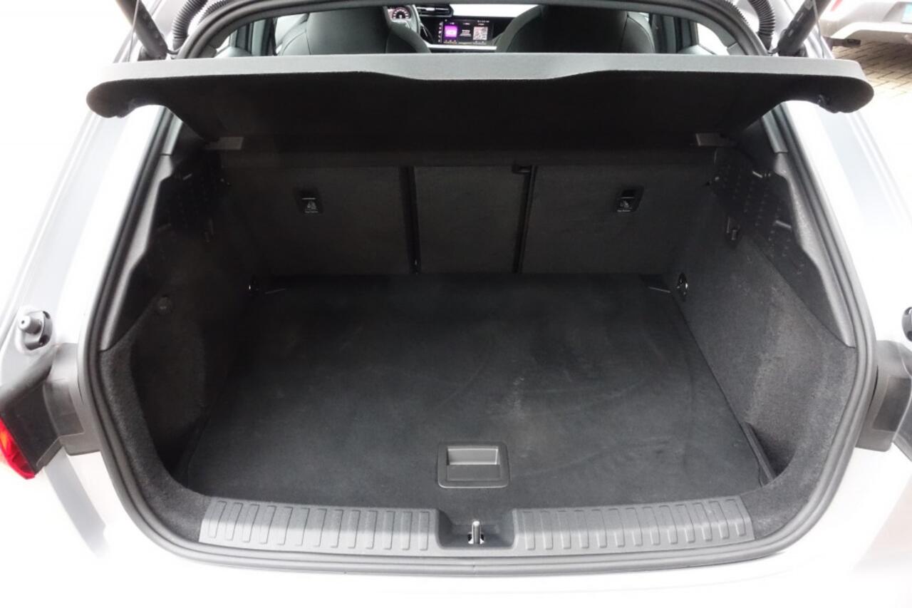 Audi A3 30 TFSI ADVANCED EDITION 1e Eigenaar (All-in prijs)