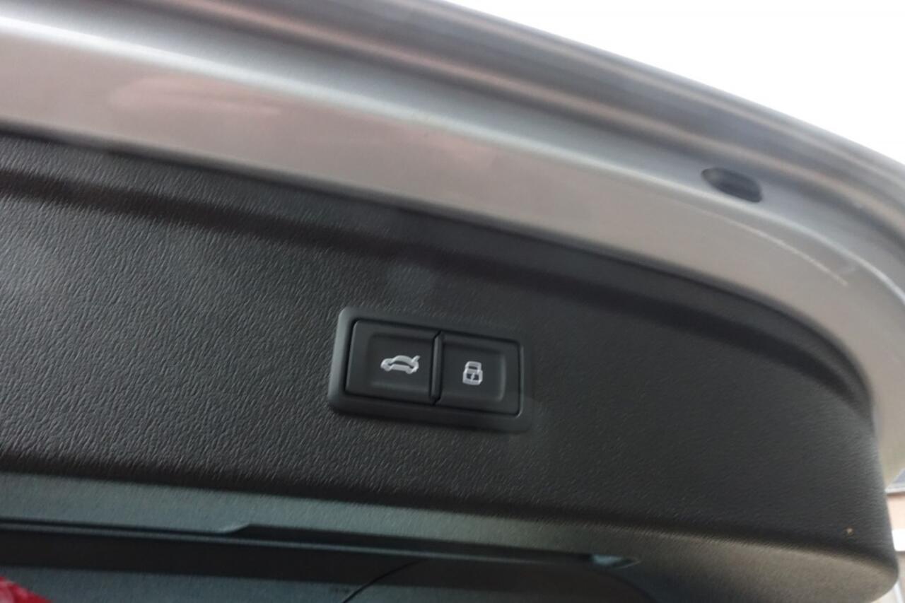 Audi A3 30 TFSI ADVANCED EDITION 1e Eigenaar (All-in prijs)