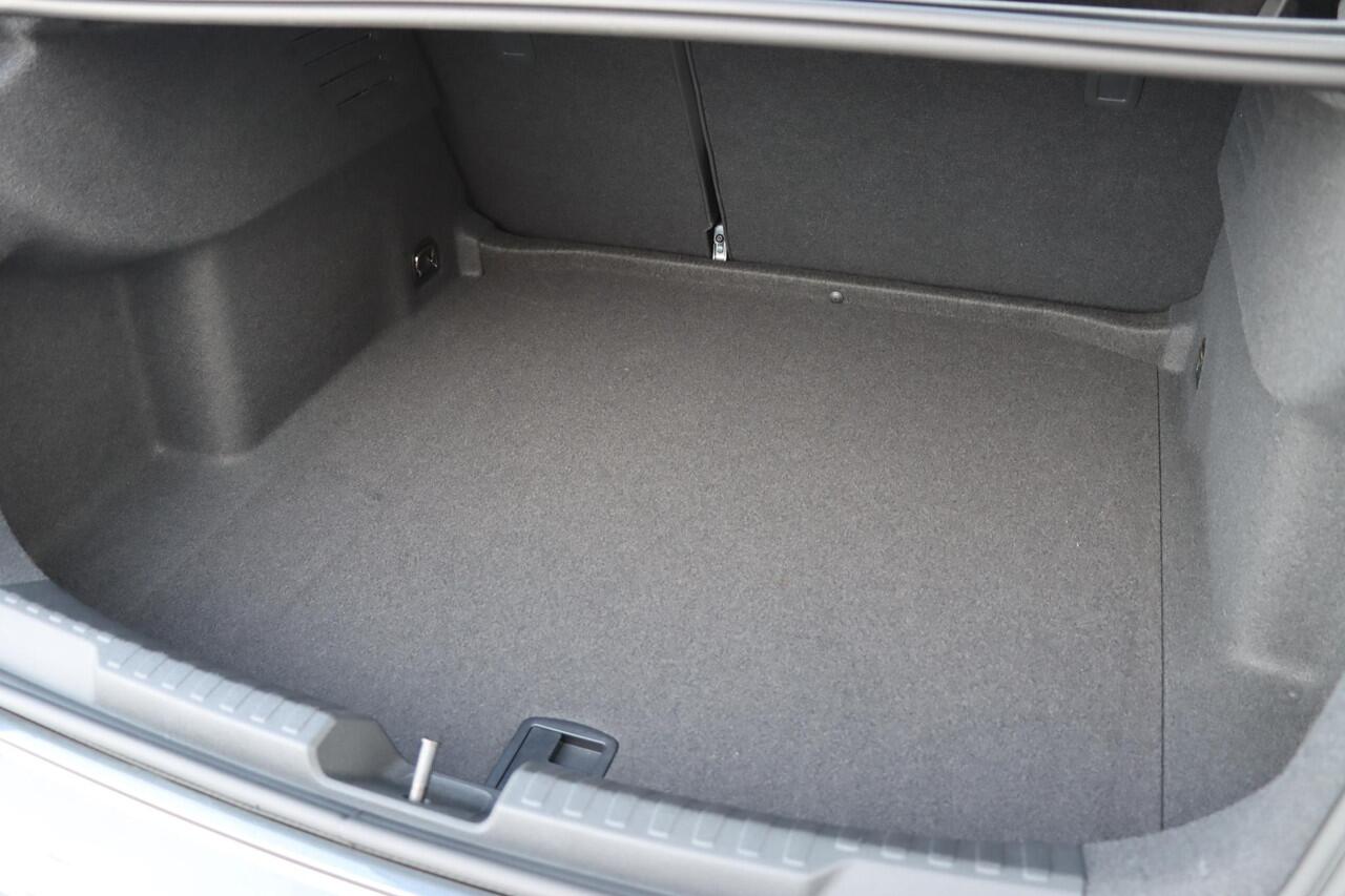 Audi A3 Limousine 30 TFSI S edition 115pk S-Tronic