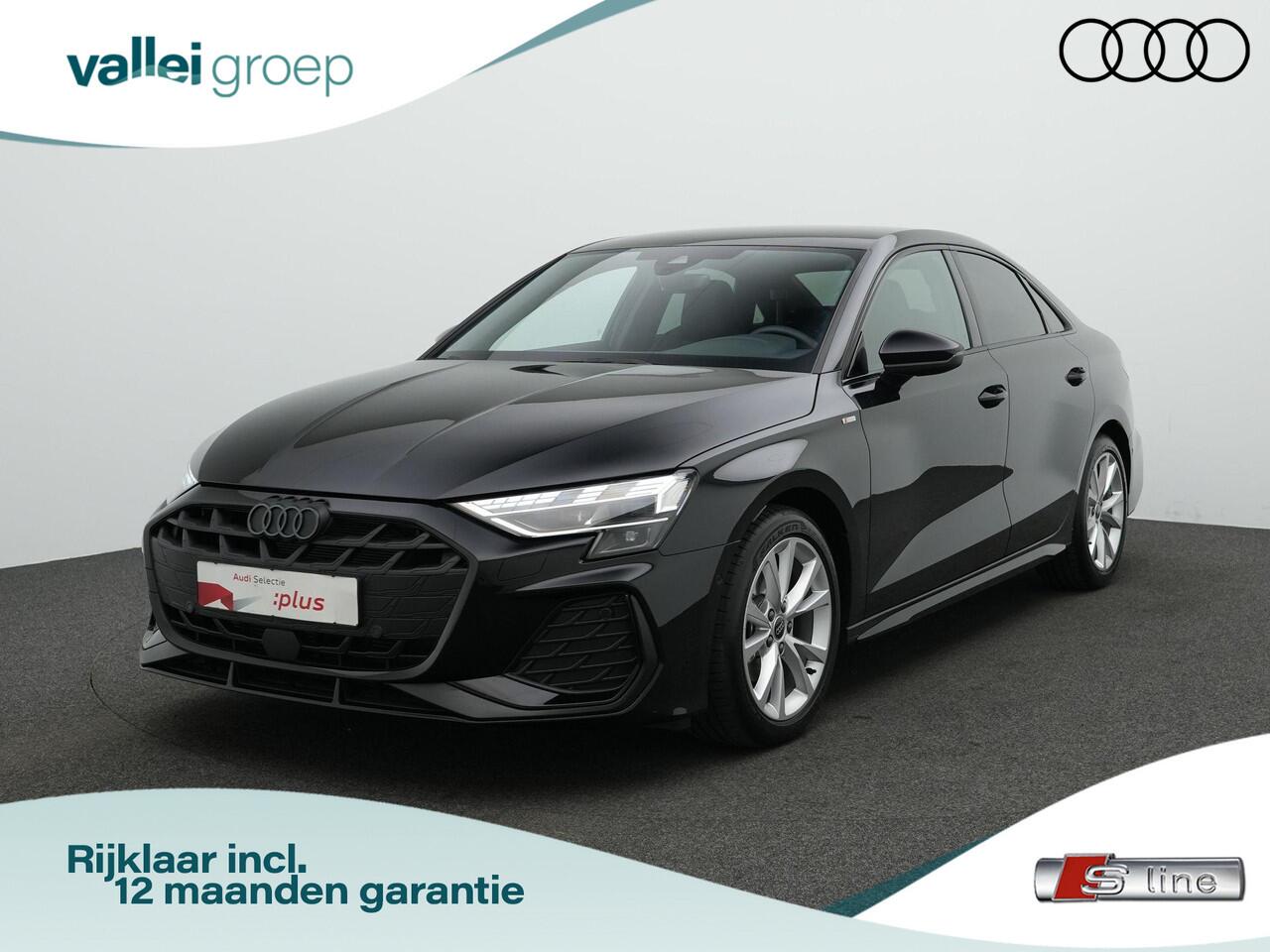 Audi A3 Limousine 30 TFSI 116 pk S-tronic S-Line Business Edition | Navigatie | Parkeersensoren voor/achter | Sportonderstel | Afgevlakt sportstuur