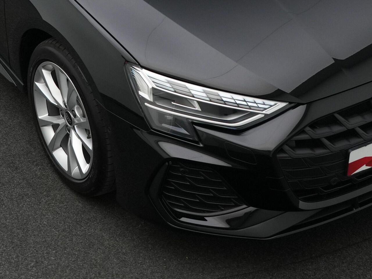 Audi A3 Limousine 30 TFSI 116 pk S-tronic S-Line Business Edition | Navigatie | Parkeersensoren voor/achter | Sportonderstel | Afgevlakt sportstuur
