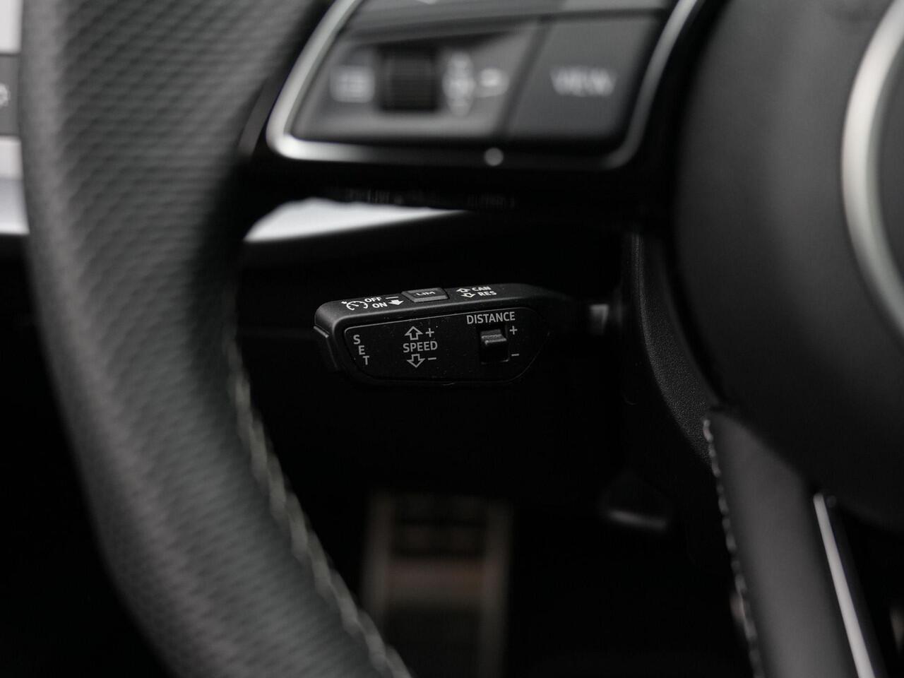 Audi A3 Limousine 30 TFSI 116 pk S-tronic S-Line Business Edition | Navigatie | Parkeersensoren voor/achter | Sportonderstel | Afgevlakt sportstuur