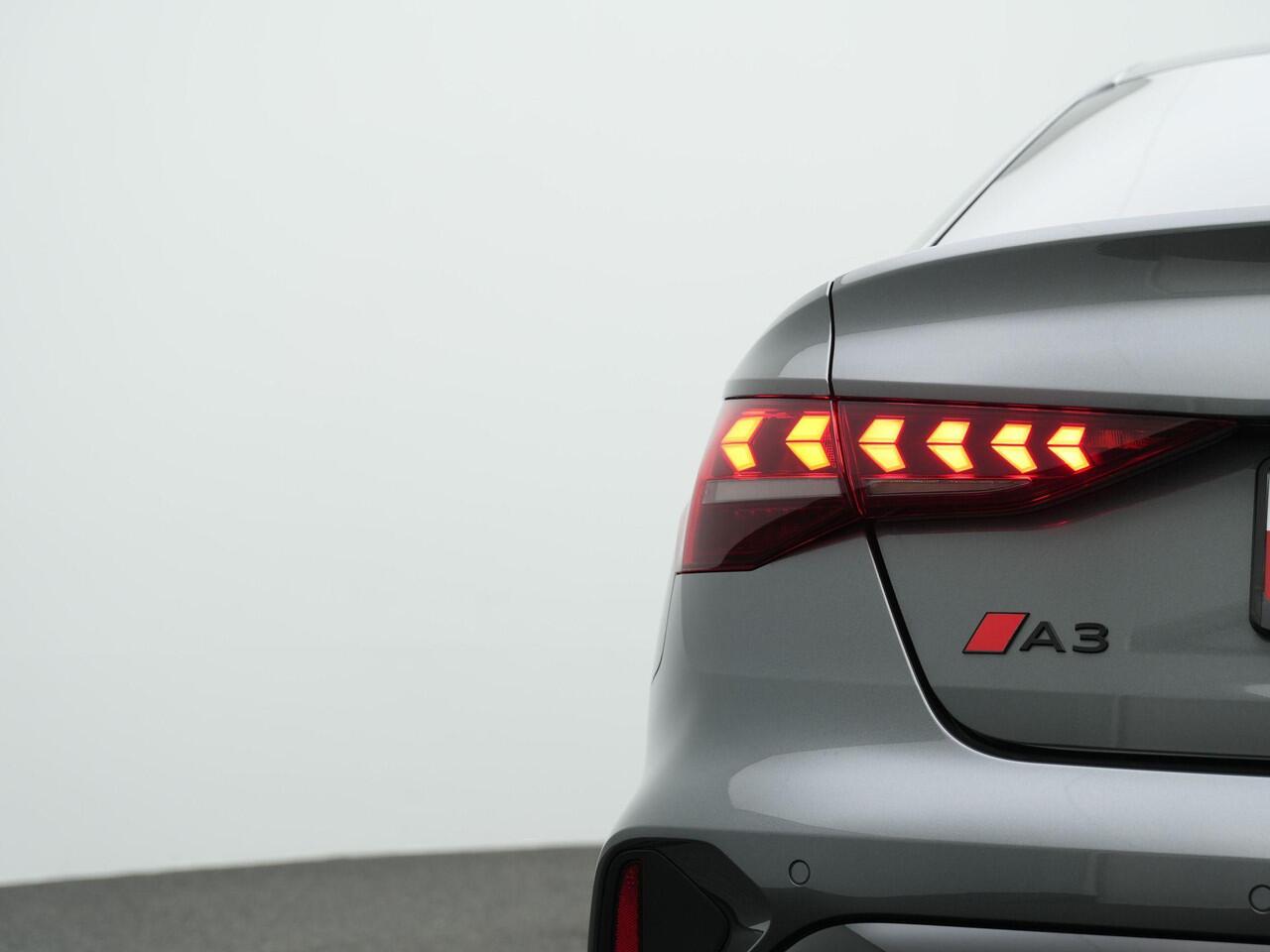 Audi A3 Limousine 35 TFSI 150 pk S-tronic S edition / S-Line | Achteruitrijcamera | Stoelverwarming | Adaptive Cruise | Navigatie