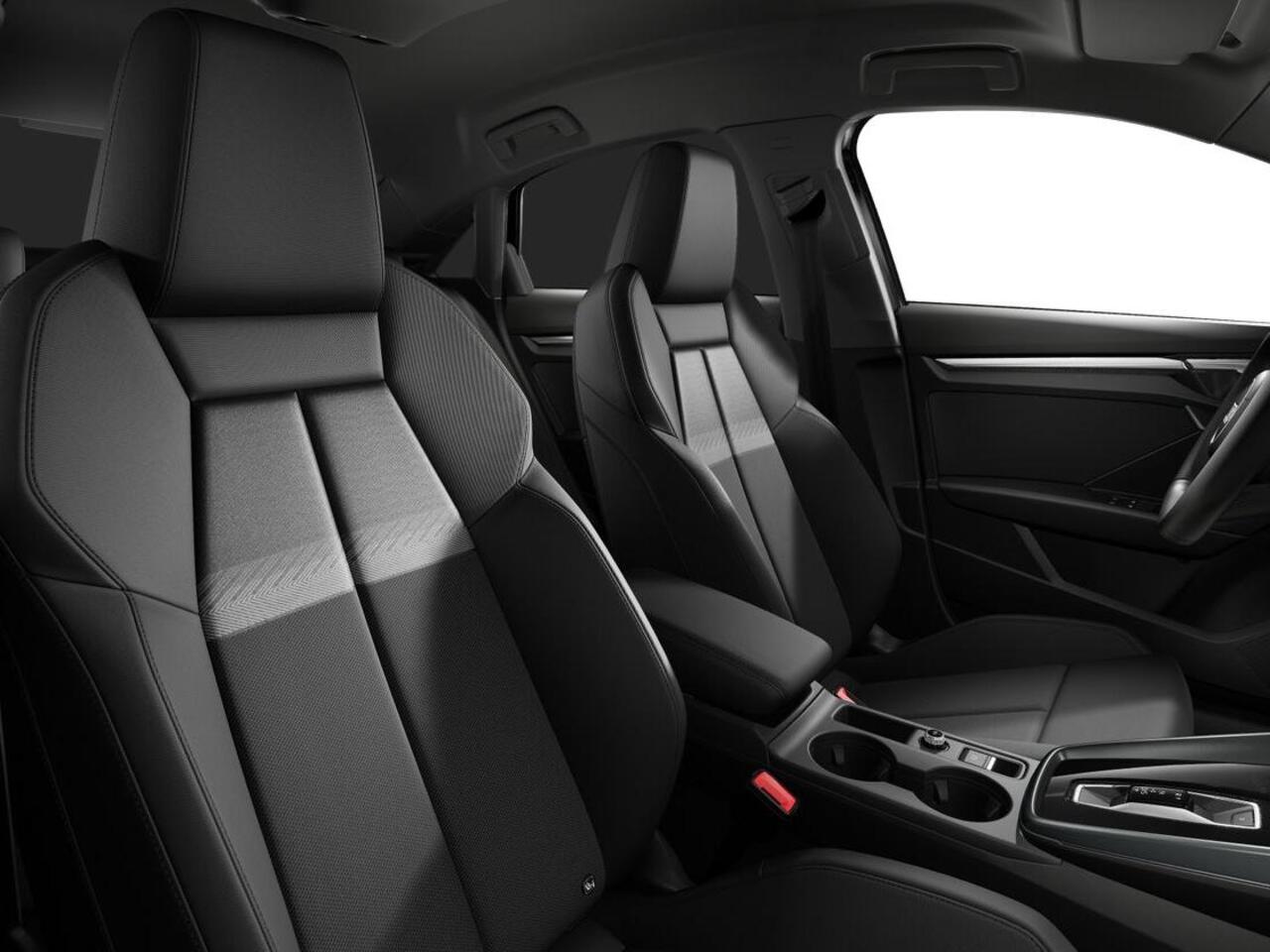 Audi A3 Limousine 30 TFSI Advanced edition 116 PK · Assis.pak Driving+Parking plus · Privacyglas · 3-spaaks sport mf+ afgevl padd