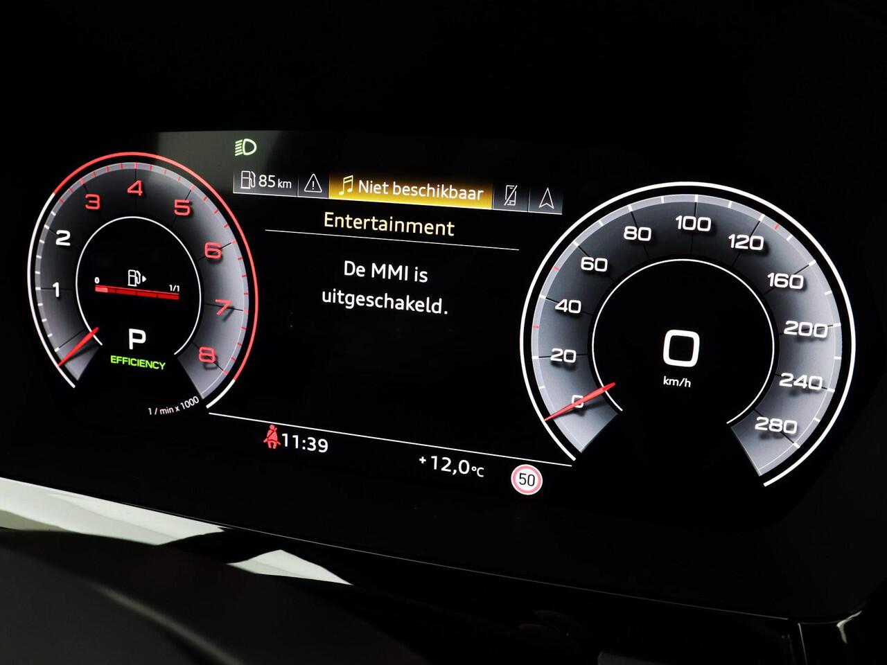 Audi A3 Limousine 30 TFSI Advanced edition 116 PK · Assis.pak Driving+Parking plus · Privacyglas · 3-spaaks sport mf+ afgevl padd