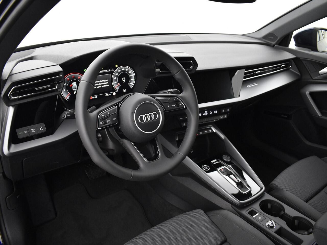 Audi A3 Limousine Advanced edition 30 TFSI 85 kW / 116 PK Limousine · Sonos · Achteruitrijcamera · Stoelverwarming · MEGA Sale