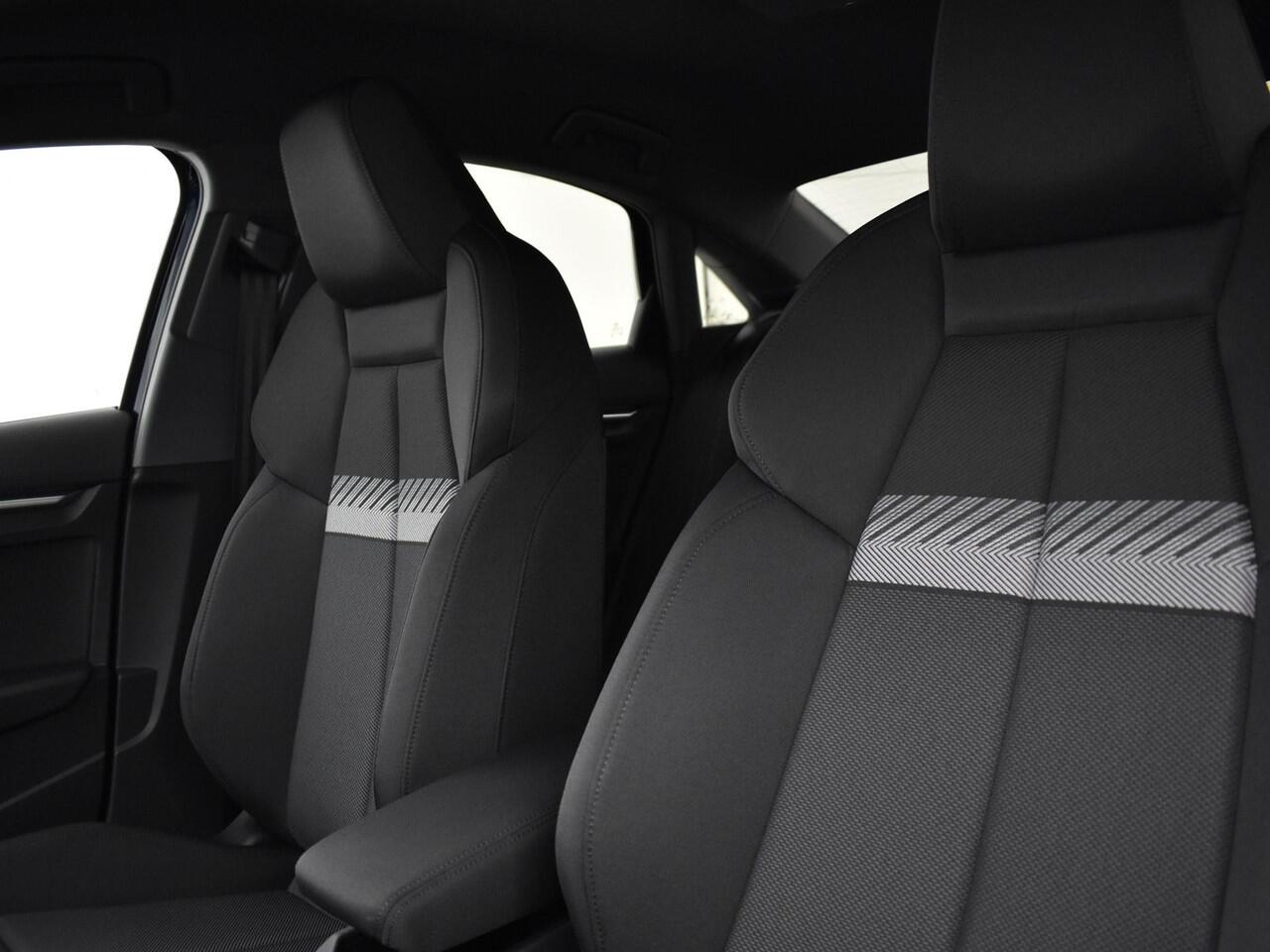 Audi A3 Limousine Advanced edition 30 TFSI 85 kW / 116 PK Limousine · Sonos · Achteruitrijcamera · Stoelverwarming · MEGA Sale