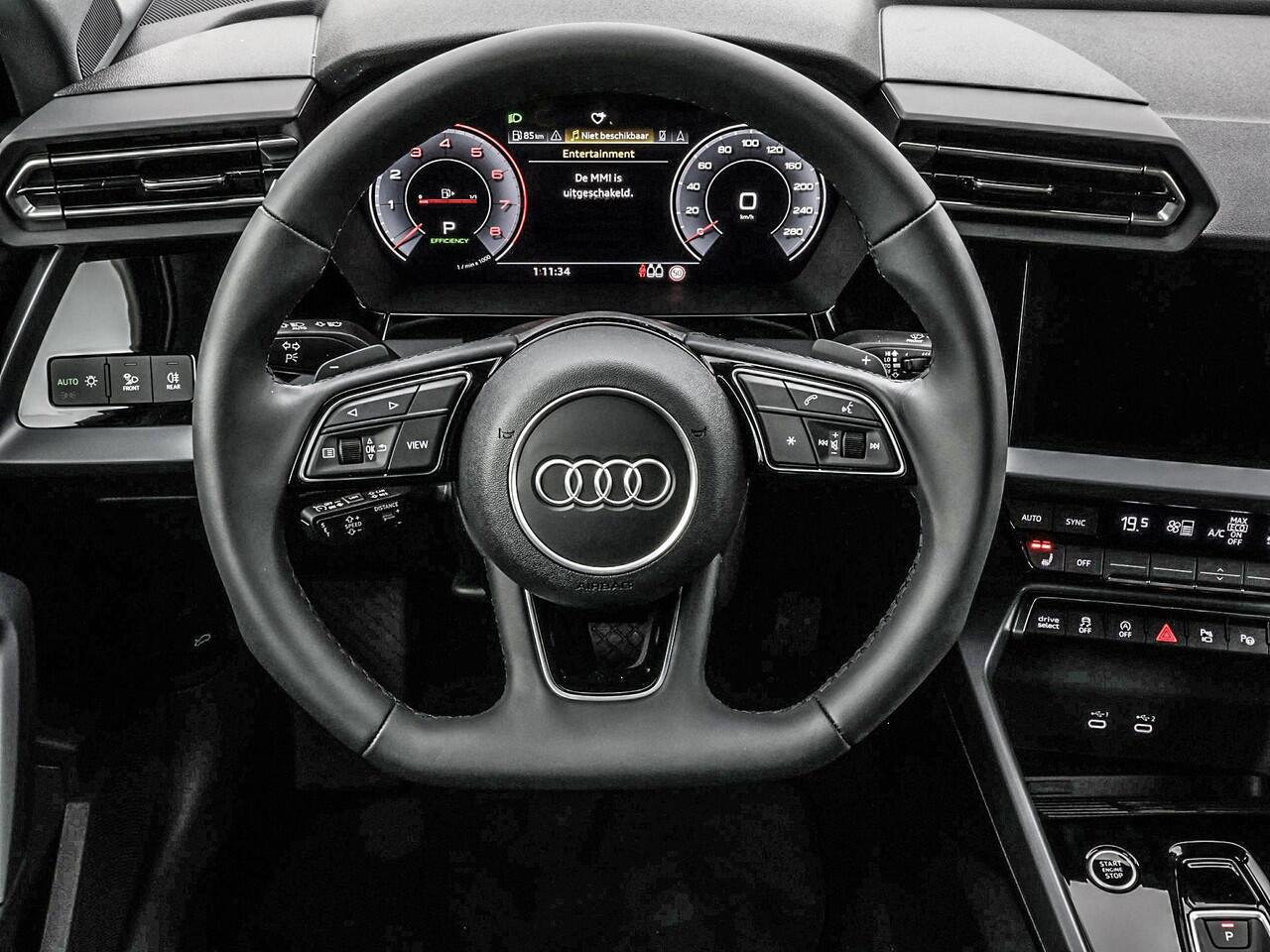 Audi A3 Limousine 30 TFSI Advanced edition 116 PK · Assis.pak Driving+Parking plus · Privacyglas · 3-spaaks sport mf+ afgevl padd · MEGA Sale