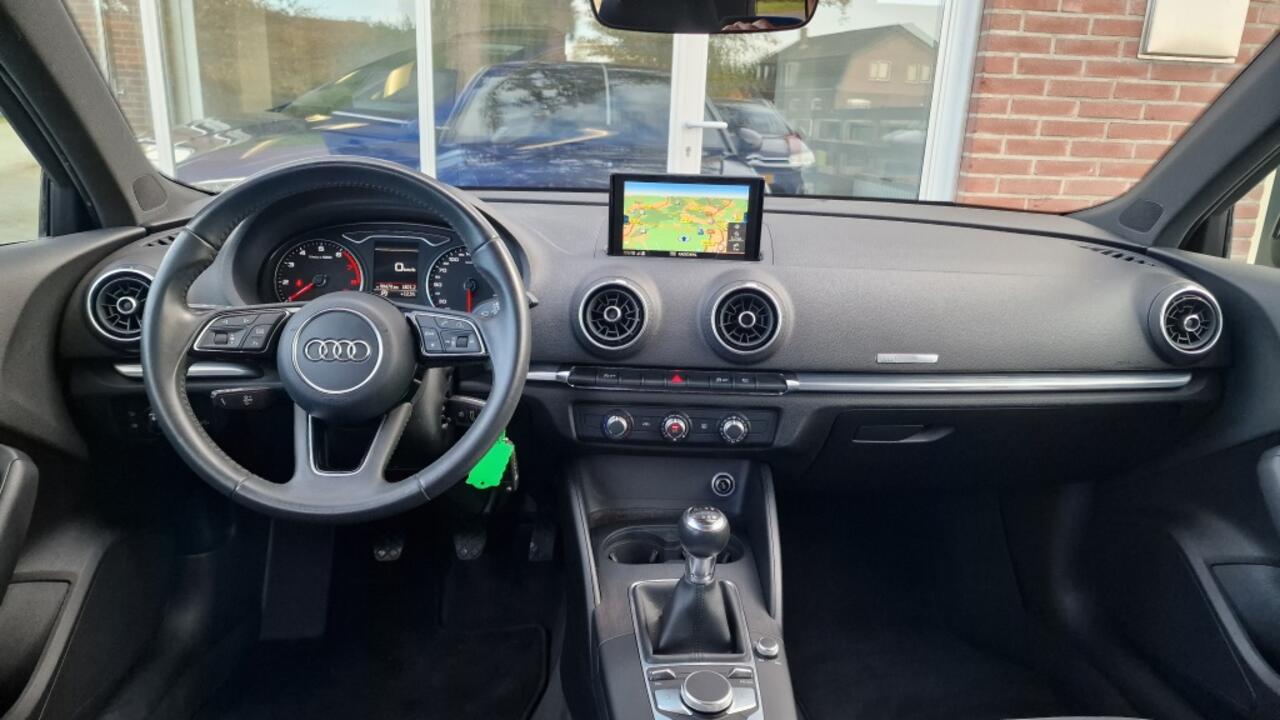 Audi A3 SPORTBACK 1.0 TFSI Sport Edition, 19 Inch. Lichtmetalen velgen, NL auto!