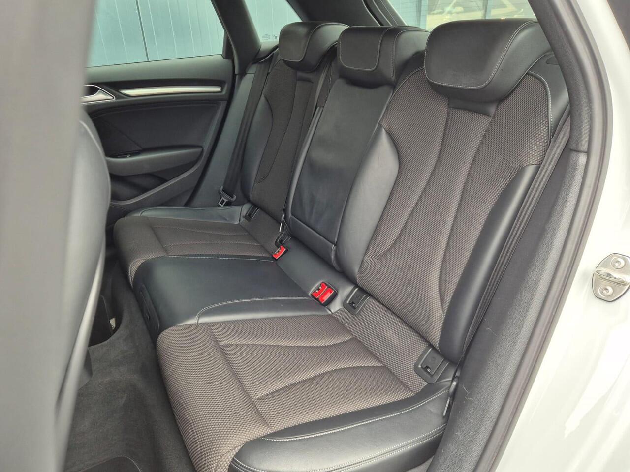 Audi A3 SPORTBACK 1.4 e-tron Lease Edition S Edition | Digitaal | Xenon LED | 18'' | Stoelverw. | Navi