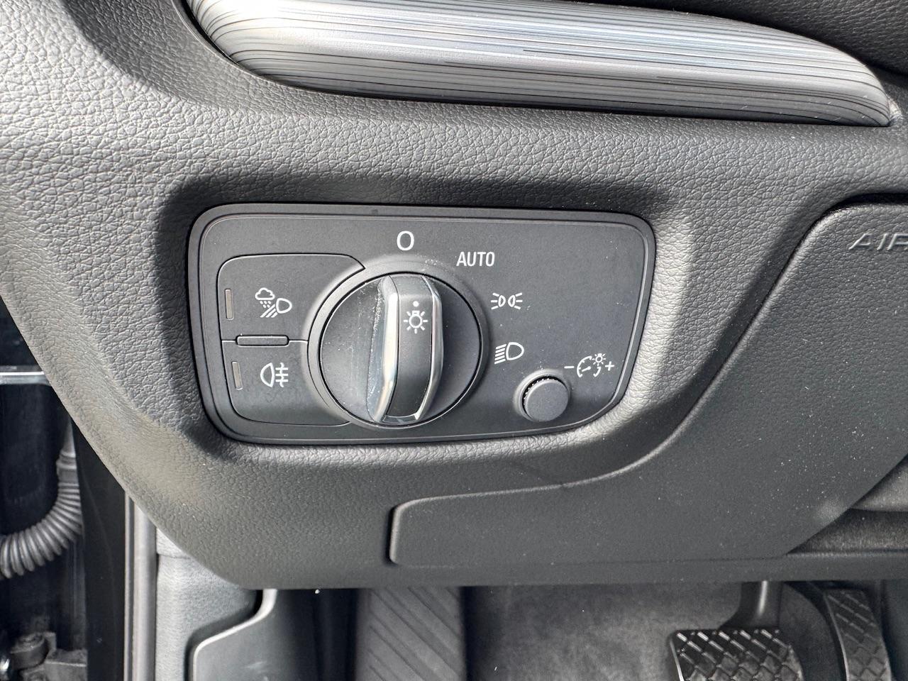 Audi A3 SPORTBACK 35 TFSI CoD Sport | Xenon | S-tronic | Navi | DAB