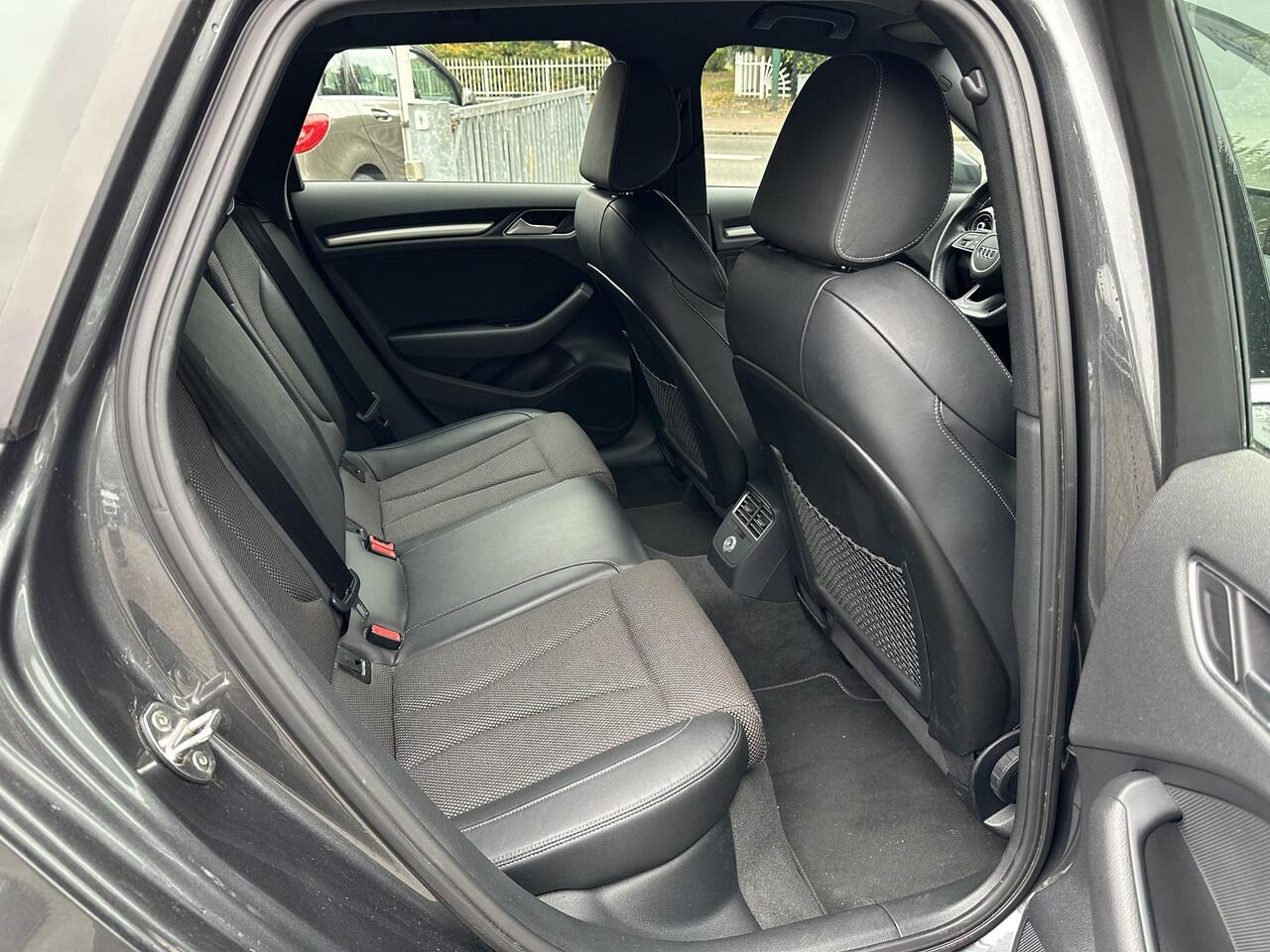 Audi A3 SPORTBACK 30 TFSI S-Tronic 3xS-Line Sport S Line Edition VirtualDash|CarPlay|Stoelverwarming