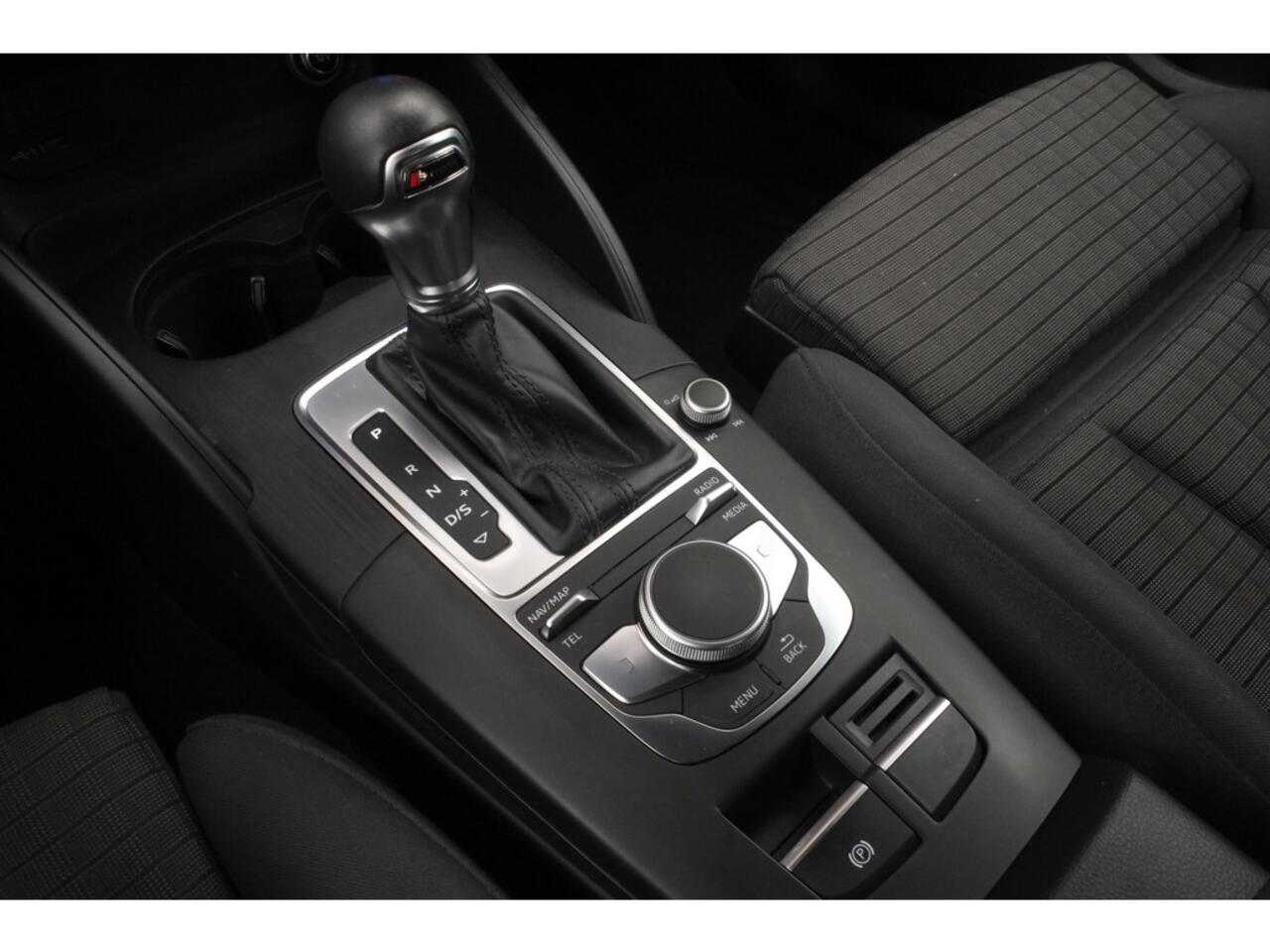 Audi A3 SPORTBACK 40 TFSI quattro Advance Sport Carplay, Trekhaak