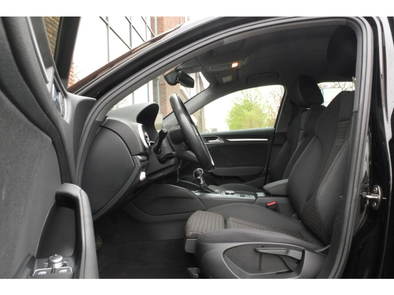 Audi A3 SPORTBACK 40 TFSI quattro Advance Sport Carplay, Trekhaak