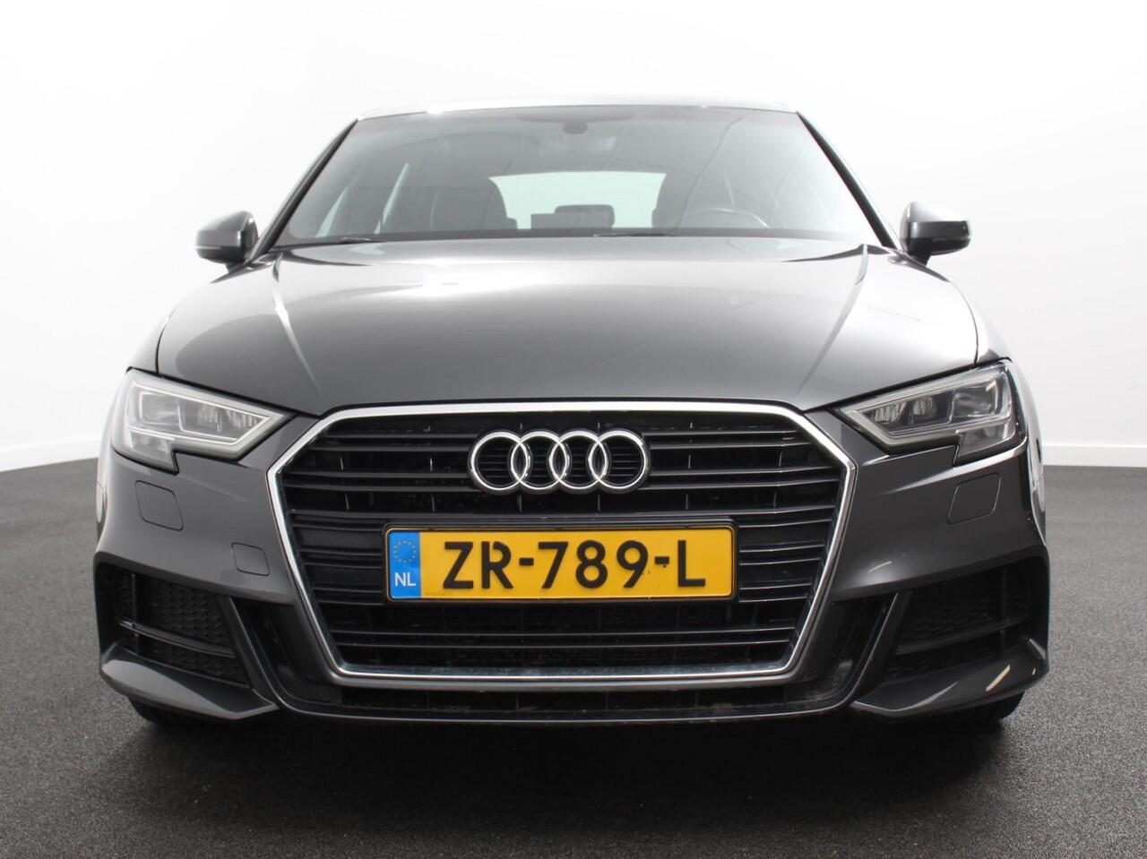 Audi A3 SPORTBACK 1.5 TFSI CNG Automaat S-Line Navigatie Parkeersensoren achter Cruise Control Stoelverwarming 18"Lichtmetalen velgen Ledverlichting Climate Control