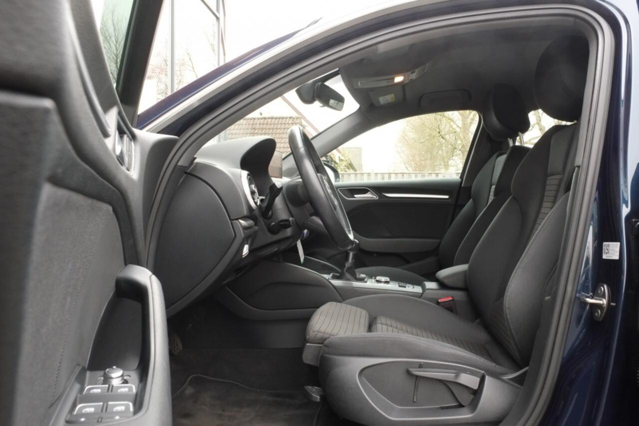 Audi A3 SPORTBACK 30 TFSI Sport Lease Edition, Trekhaak