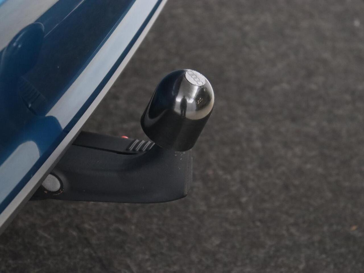 Audi A3 SPORTBACK 35 TFSI Edition One | Trekhaak | Park Assist | Matrix LED | Carplay | Adaptive cruise | Sportstoelen | Virtual Cockpit | Navigatie | Half leder | Climate control | Bluetooth