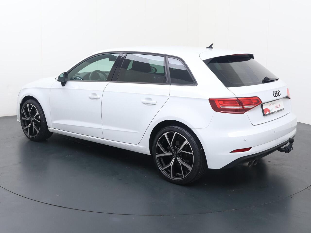Audi A3 SPORTBACK 35 TFSI CoD Pro Line | 150 PK | Trekhaak | Achteruitrijcamera | Adaptive cruise control | Automaat |