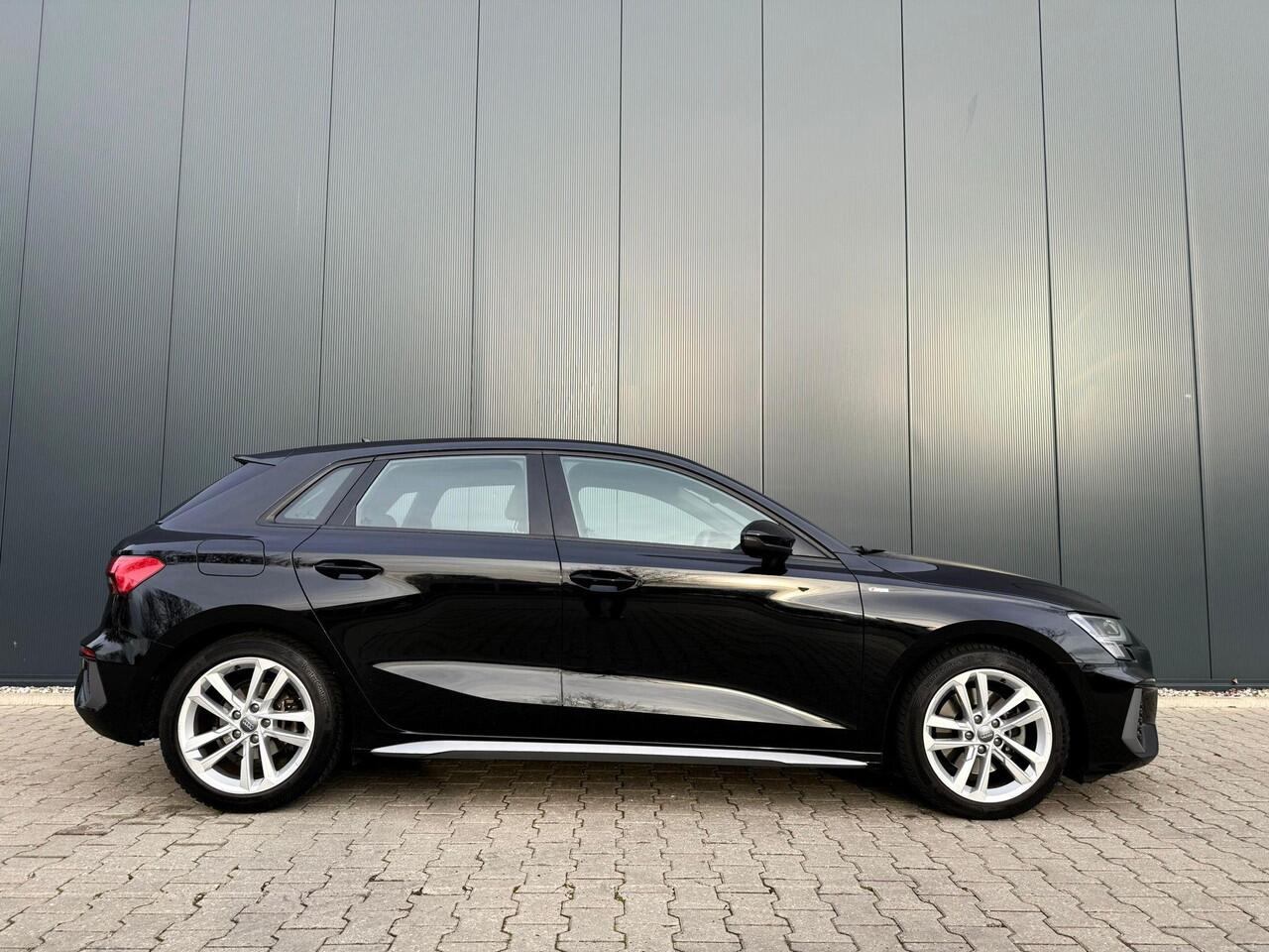 Audi A3 SPORTBACK 35 TFSI S edition nw model / digitaal dash