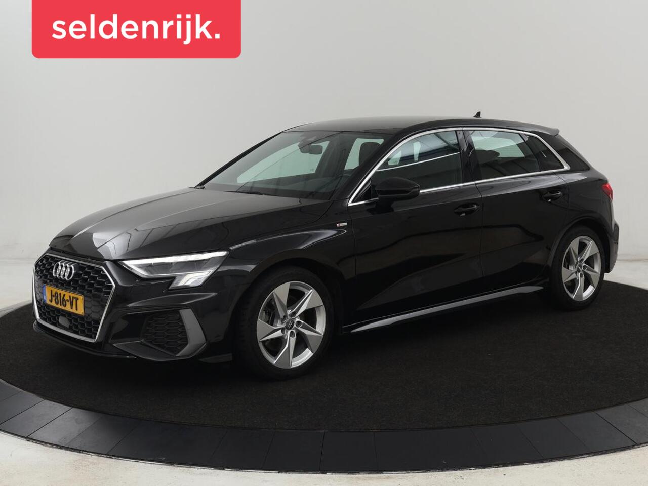 Audi A3 SPORTBACK 35 TFSI S edition | Carplay | Sportstoelen | Full LED | Navigatie | Half leder | Virtual Cockpit | Climate control | Parkeerhulp | Cruise control | Bluetooth | DAB | Sportstuur