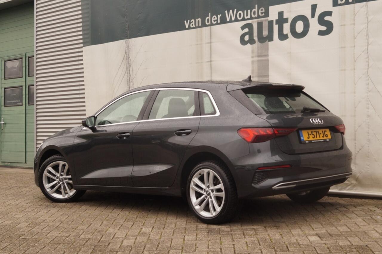 Audi A3 SPORTBACK 30 TDI Business Edition -NAVI-ECC-PDC-