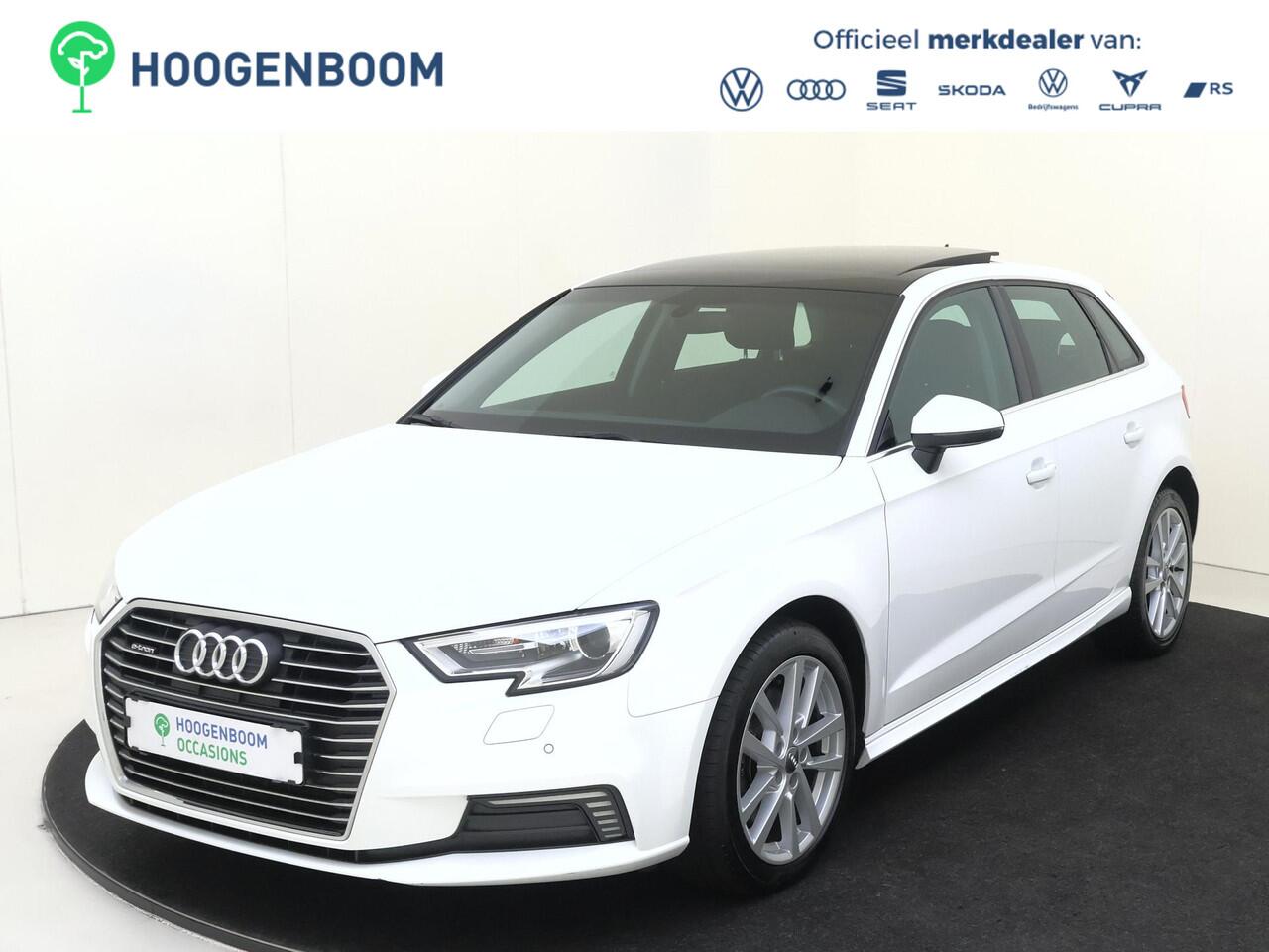 Audi A3 SPORTBACK 40 TFSI e Business edition | Panoramadak | Digital cockpit | Keyless | CarPlay | Achteruitrijcamera | Cruise control | Draadloze telefoonlader |