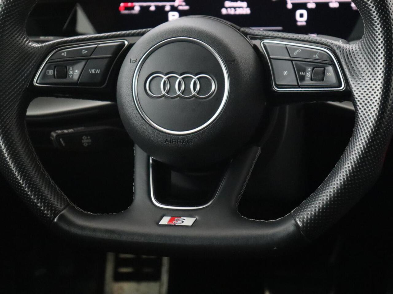 Audi A3 SPORTBACK 35 TFSI S edition | Stoelverwarming | Carplay | Navigatie | Half leder | Sportstoelen | Full LED | Audi Sound | Virtual Cockpit | Climate control | Parkeerhulp | DAB | Bluetooth | S Line
