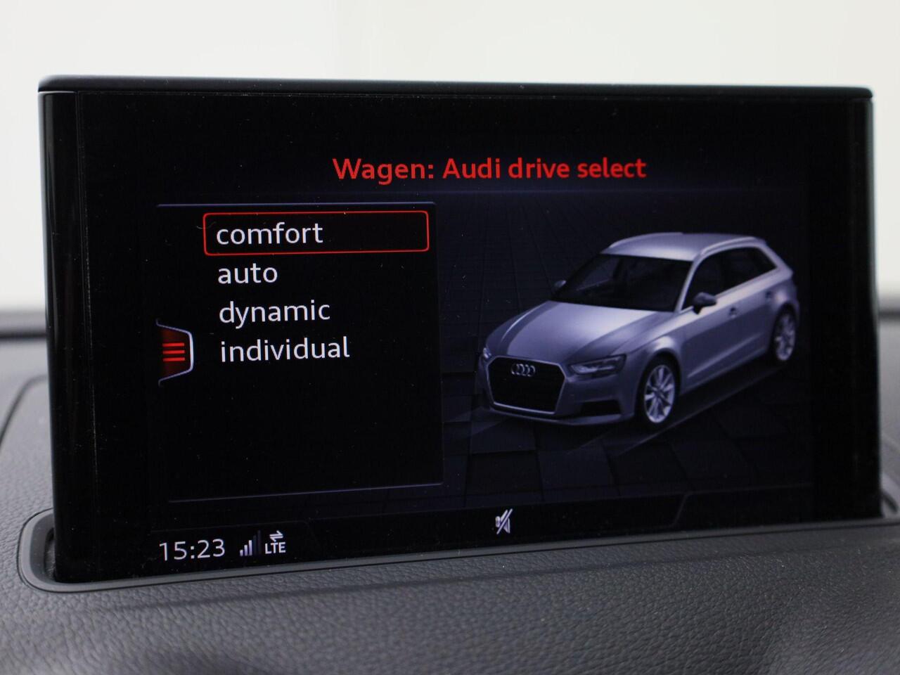 Audi A3 SPORTBACK 30 TFSI/116PK Advance Sport · Navigatie · Drive select · Stoelverwarming