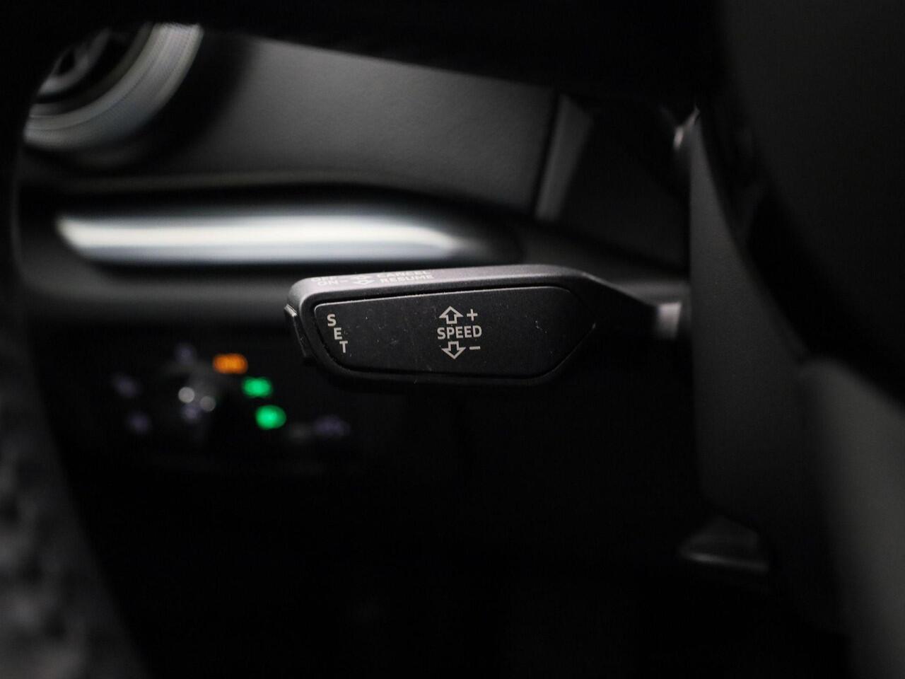 Audi A3 SPORTBACK 30 TFSI/116PK Advance Sport · Navigatie · Drive select · Stoelverwarming